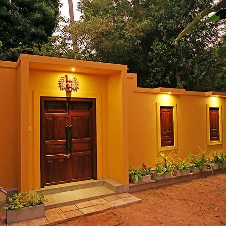 Villa Sanni 18 Hikkaduwa Bagian luar foto